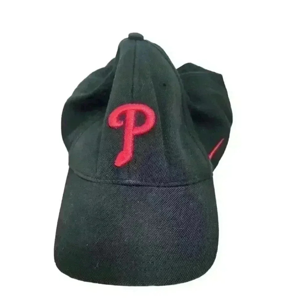 MLB Philadelphia Phillies Nike velcro back dad hat